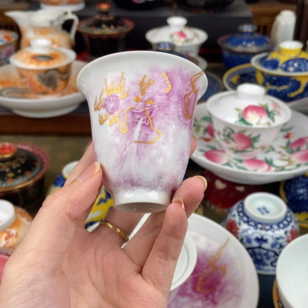 陶瓷艺术家的作品是一种