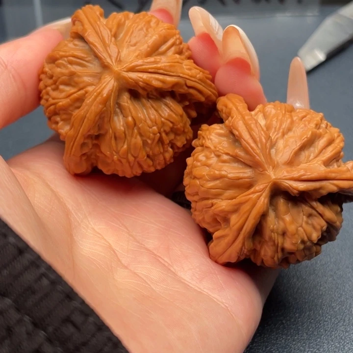 弥***漫吊坠文玩核桃白狮子