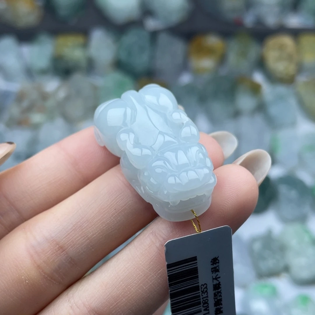 颈饰未镶嵌翡翠貔貅