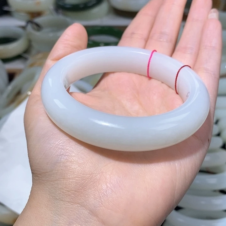 和田玉手镯未镶嵌羊脂白