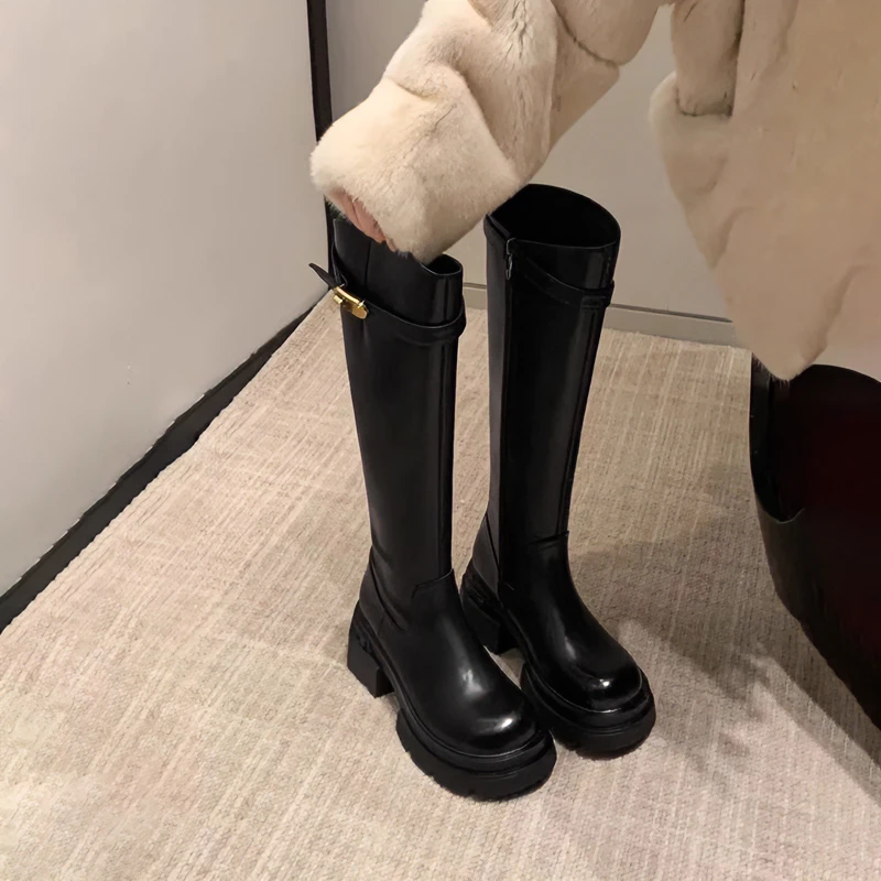 【茵茵家】显瘦气质~小金扣厚底百搭增高中高筒长靴女骑士靴秋新款