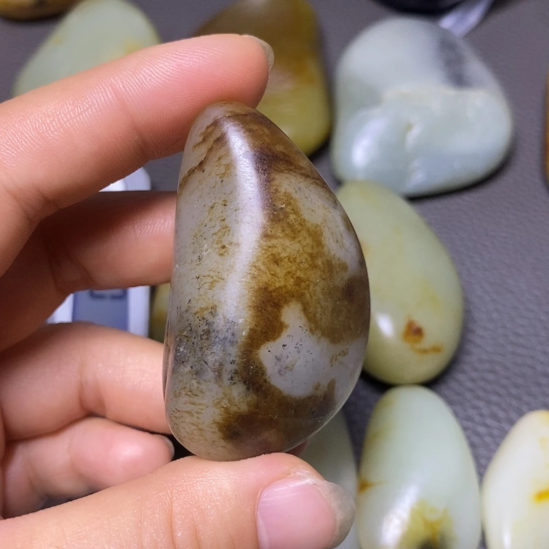未镶嵌和田玉（糖玉）挂件