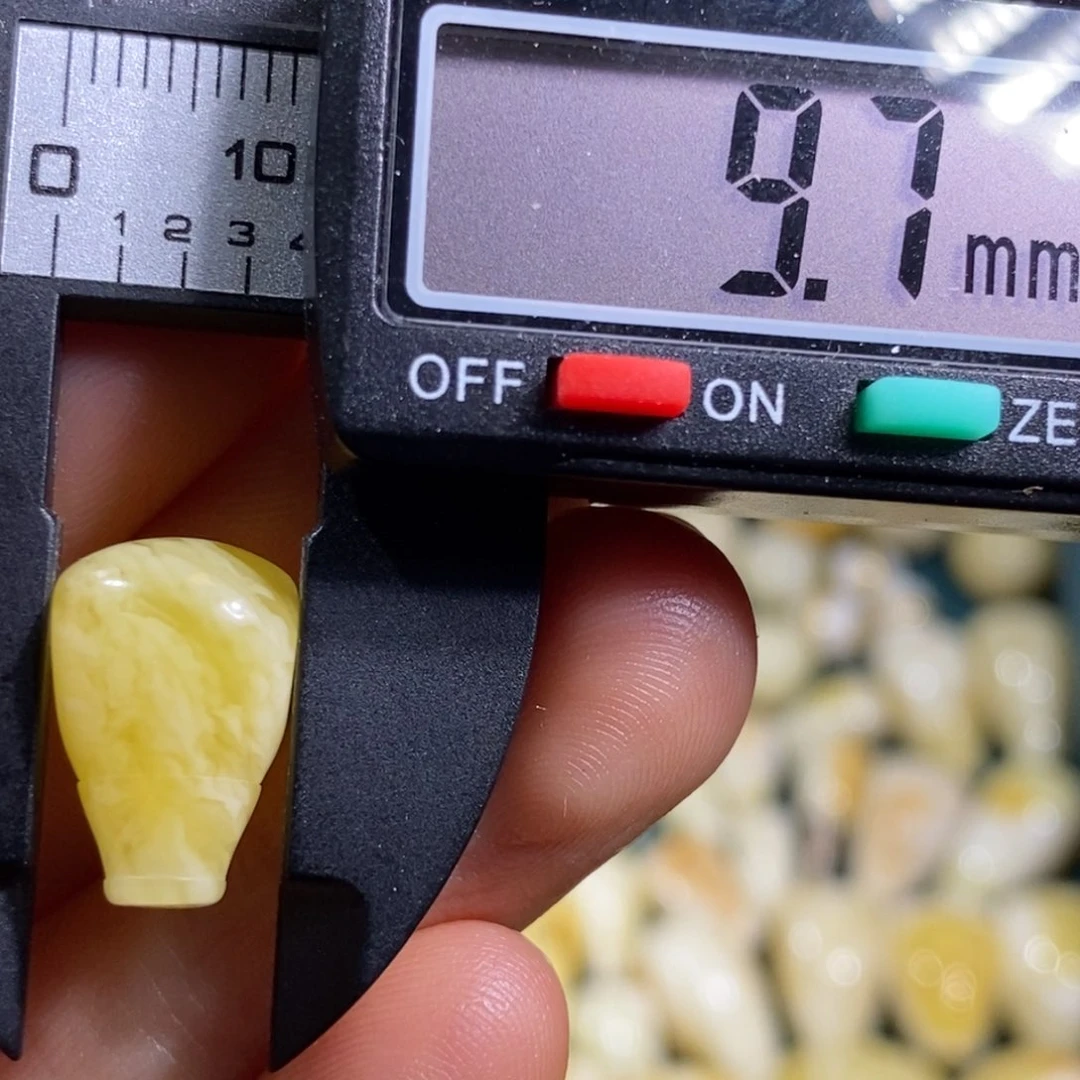 未镶嵌蜜蜡裸石配饰