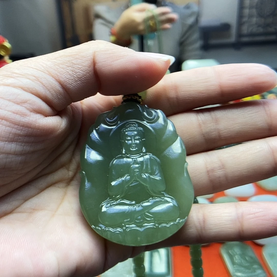 颈饰未镶嵌和田玉汕****辉