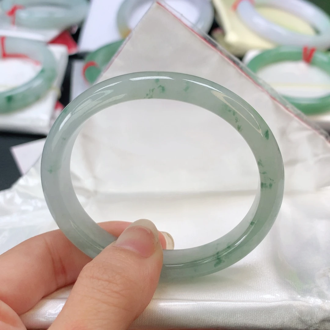 翡翠手镯未镶嵌翡翠手镯54