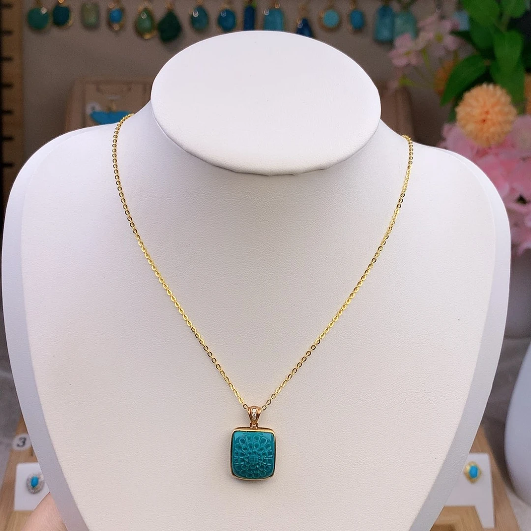 绿松石18K金镶嵌颈饰