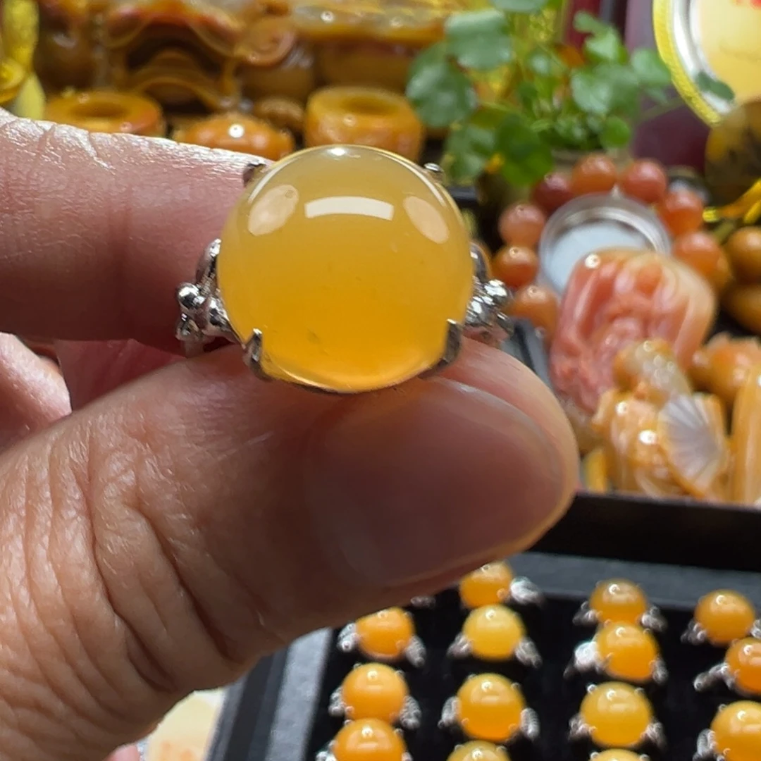 石英质玉未镶嵌颈饰