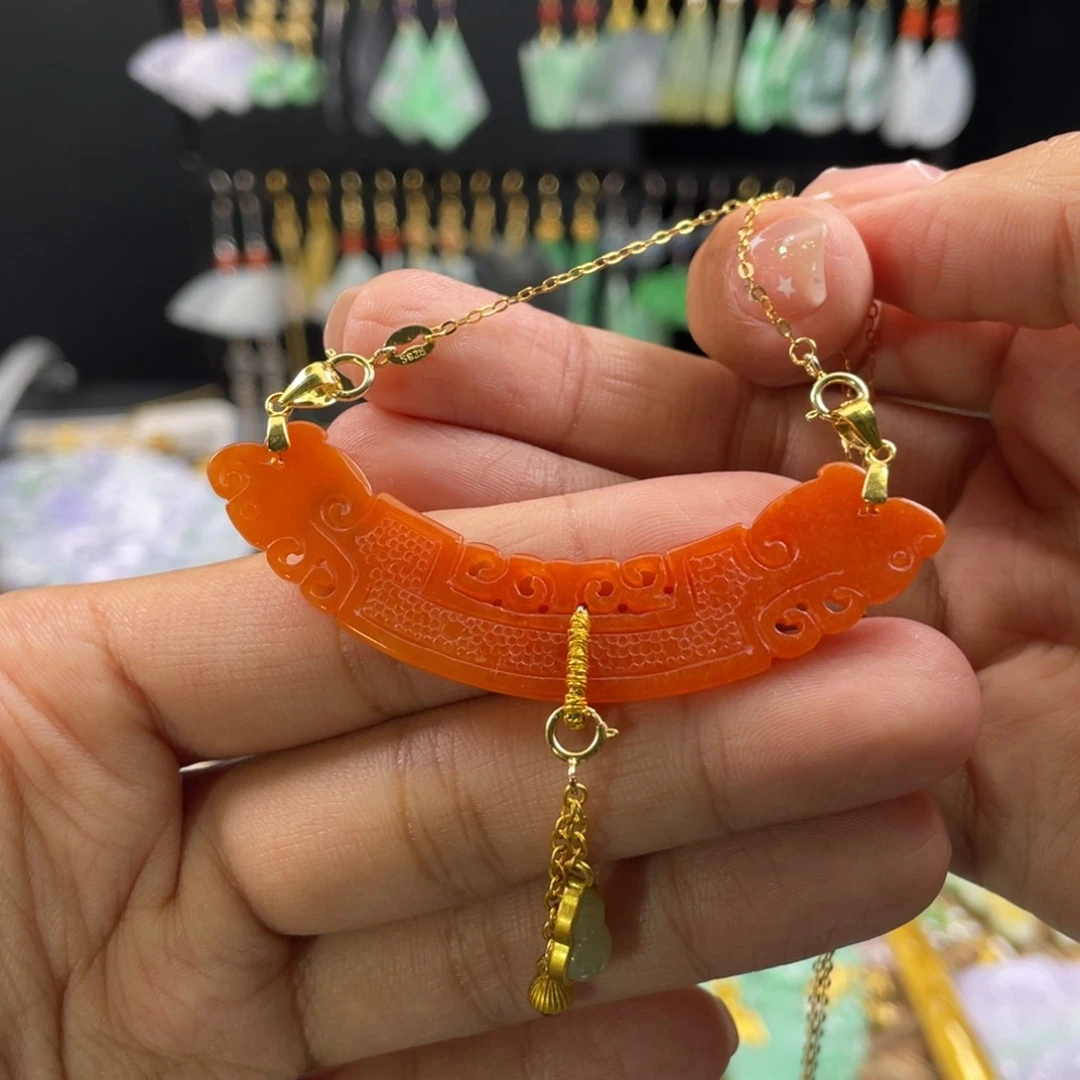 第***哈翡翠未镶嵌颈饰代编织