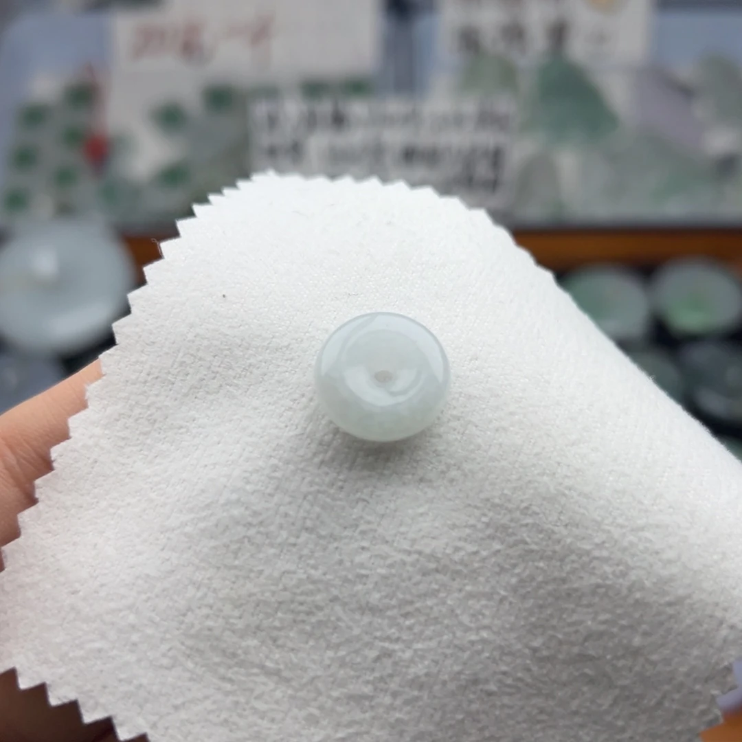 颈饰未镶嵌翡翠平安