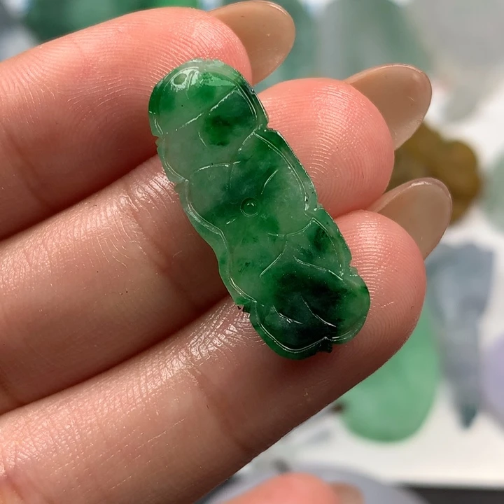 定制翡翠未镶嵌翡翠