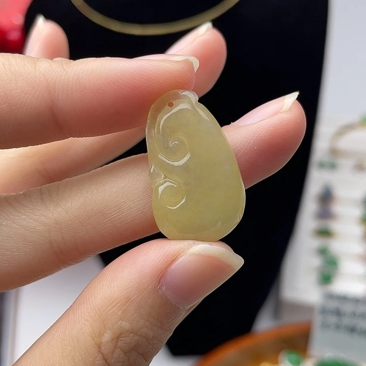 翡翠未镶嵌颈饰11