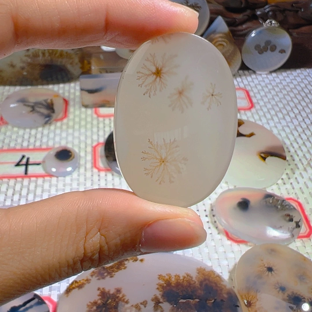 未镶嵌颈饰玛瑙/玉髓