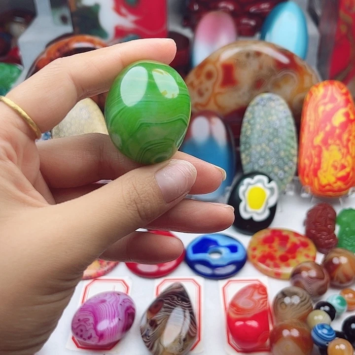 玛瑙/玉髓耳钉未镶嵌