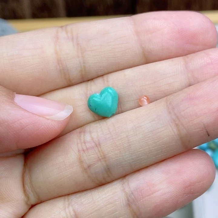 南红玛瑙未镶嵌珠宝奇石