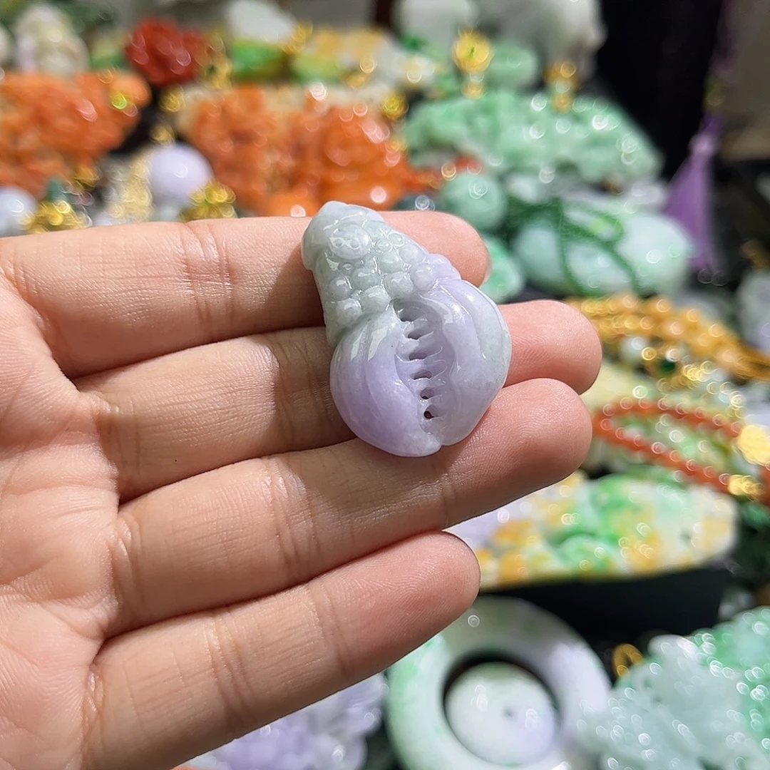 颈饰未镶嵌翡翠待编织