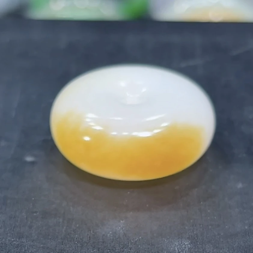 和田玉新疆且末糖白黄金糖一口糖平安扣吊坠