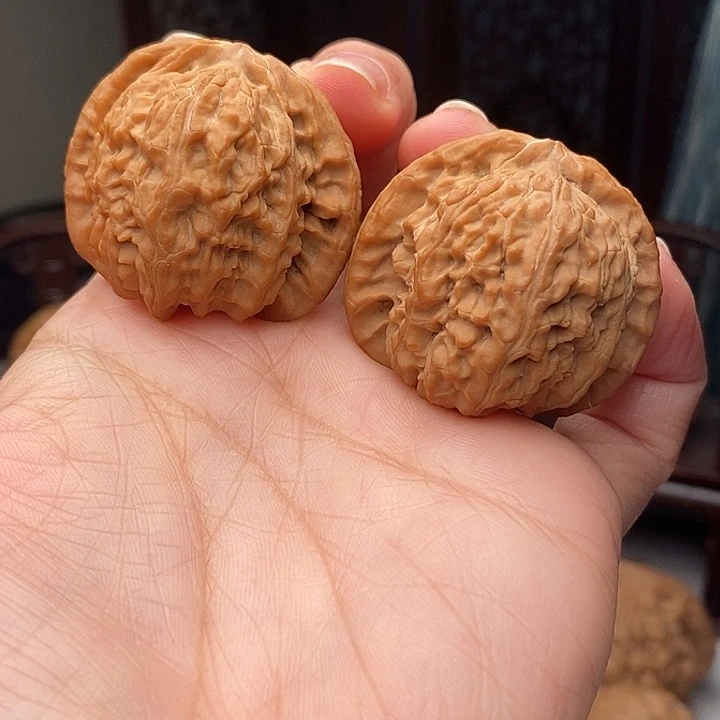 吊坠文玩核桃吊坠白狮子38尺