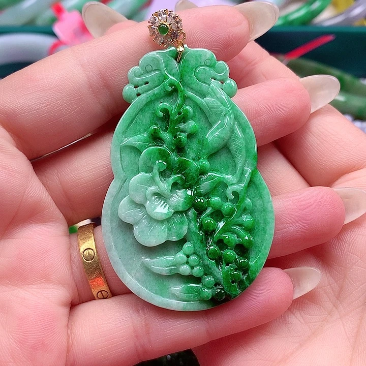 翡翠未镶嵌颈饰翡翠