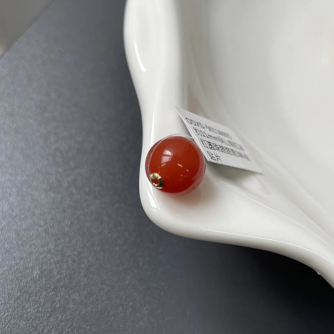 约11mm保山南红冰红圆珠路路通18K金贴片