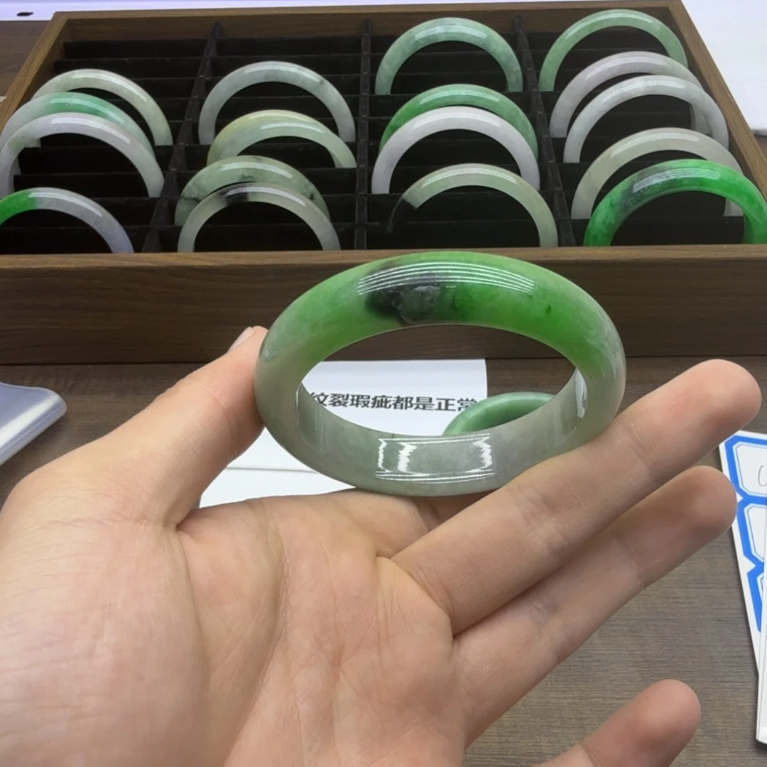 未镶嵌手镯翡翠C16