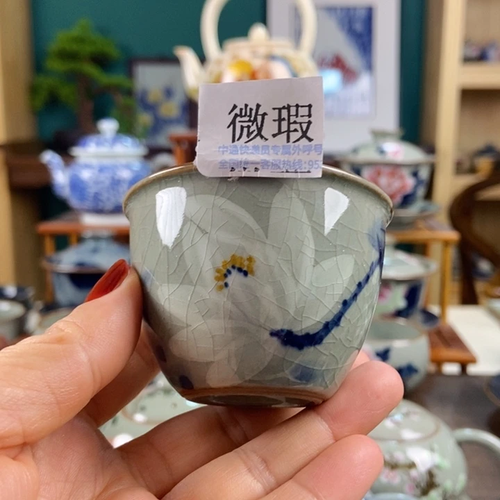 瓷片小****手工制作工艺精湛等特点