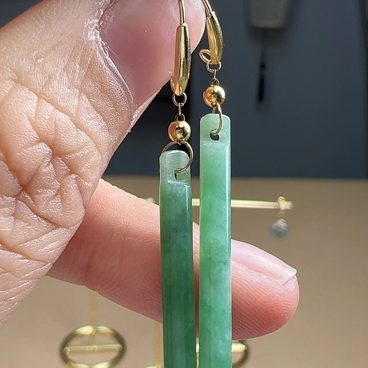 翡翠耳饰18K金镶嵌耳饰