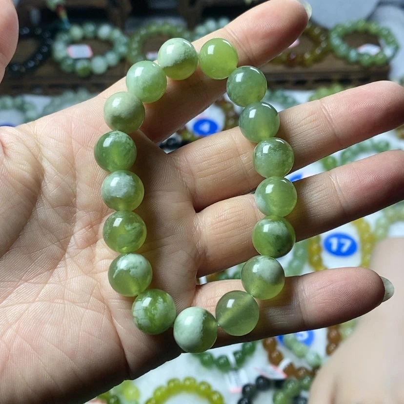 【闪购商品】蛇纹石玉手串未镶嵌好**连卡12