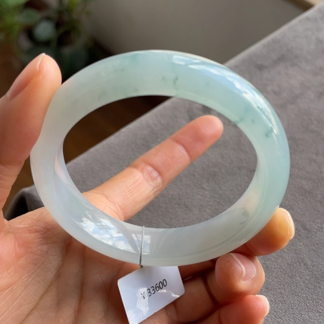 翡翠未镶嵌手镯飘花