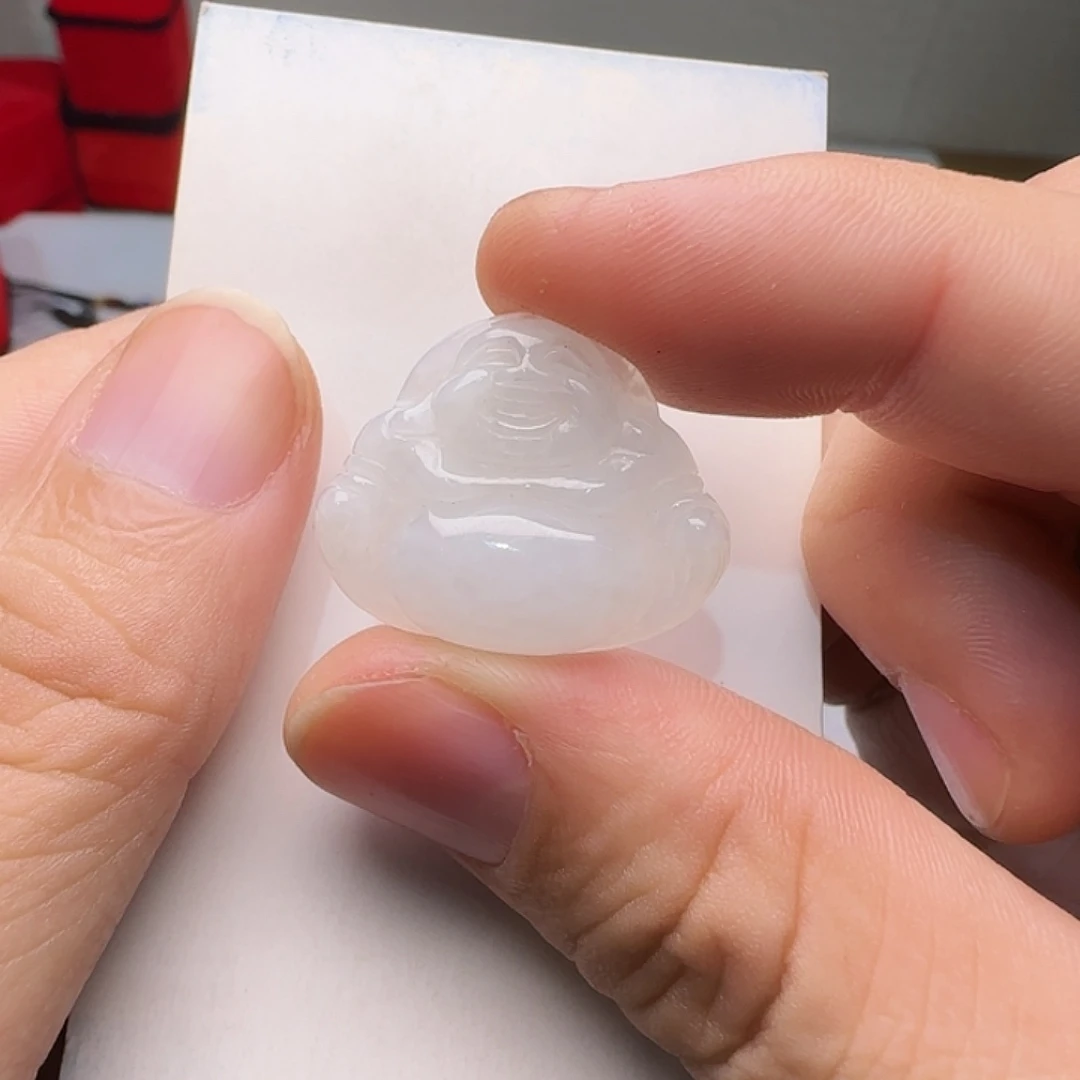 翡翠未镶嵌颈饰佛公