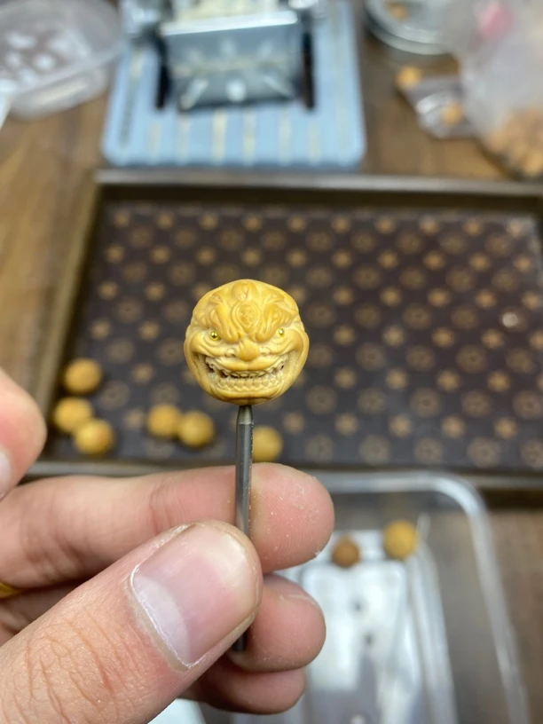 猴头手串单颗雕刻微镶嵌眼七目恶僧