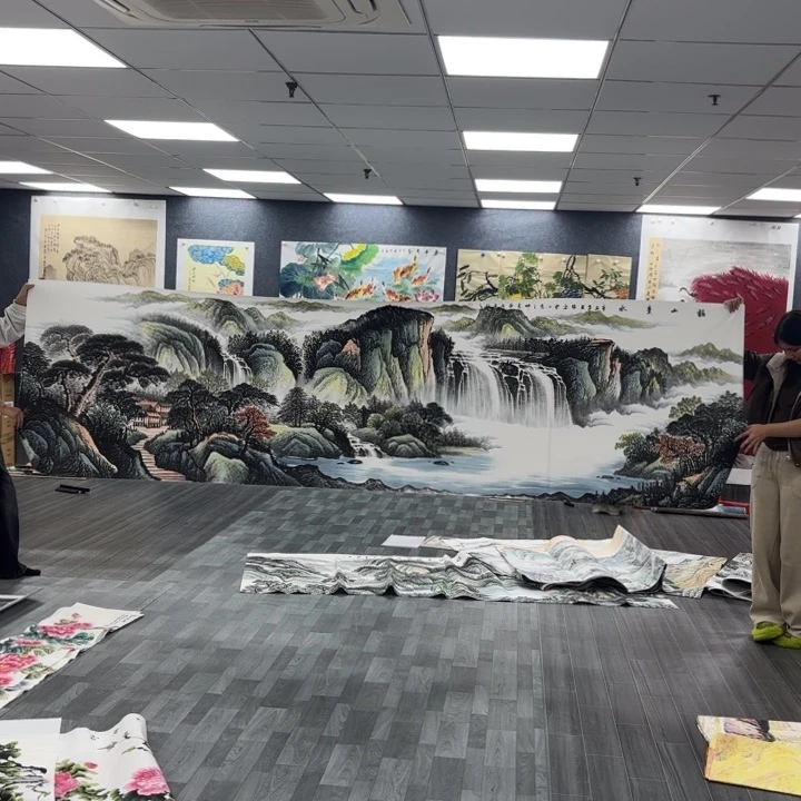 字画等多种形式的艺术作品和