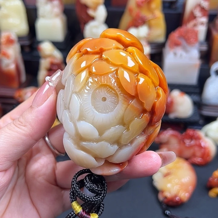 寿山石老性芙蓉石