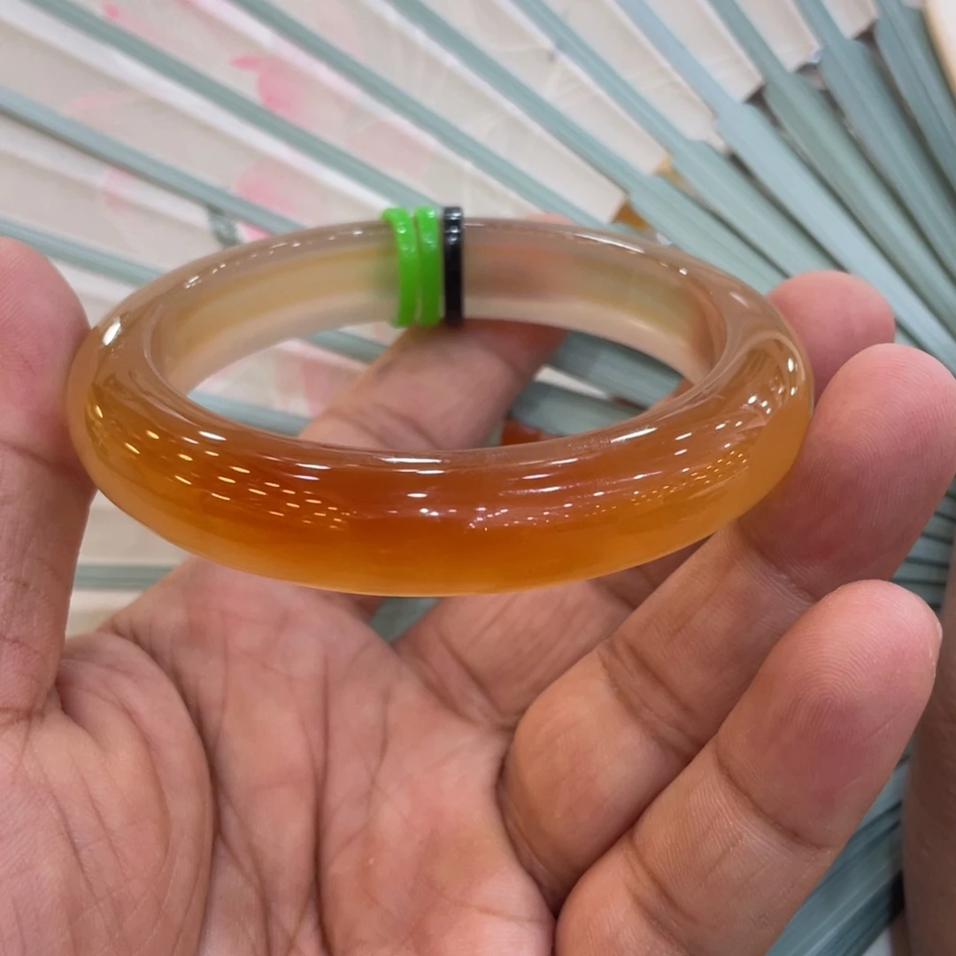 玛瑙/玉髓手镯未镶嵌N****店