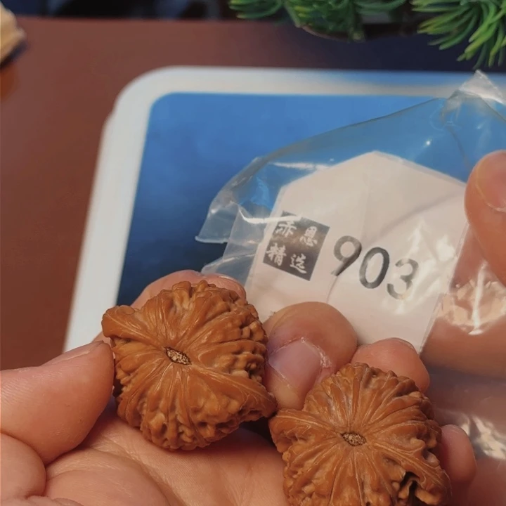 文玩核桃吊坠文玩核桃