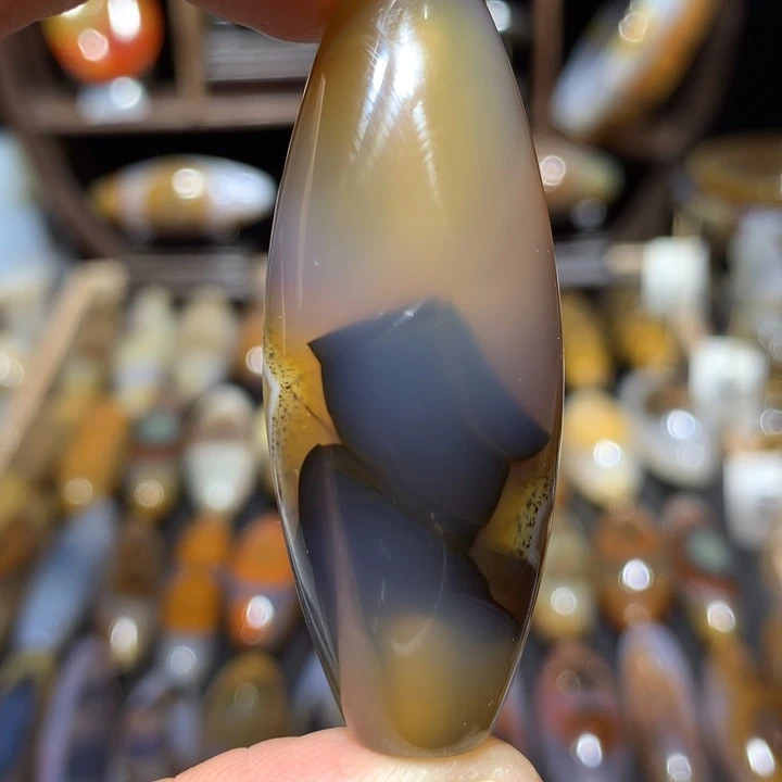 玛瑙/玉髓颈饰未镶嵌