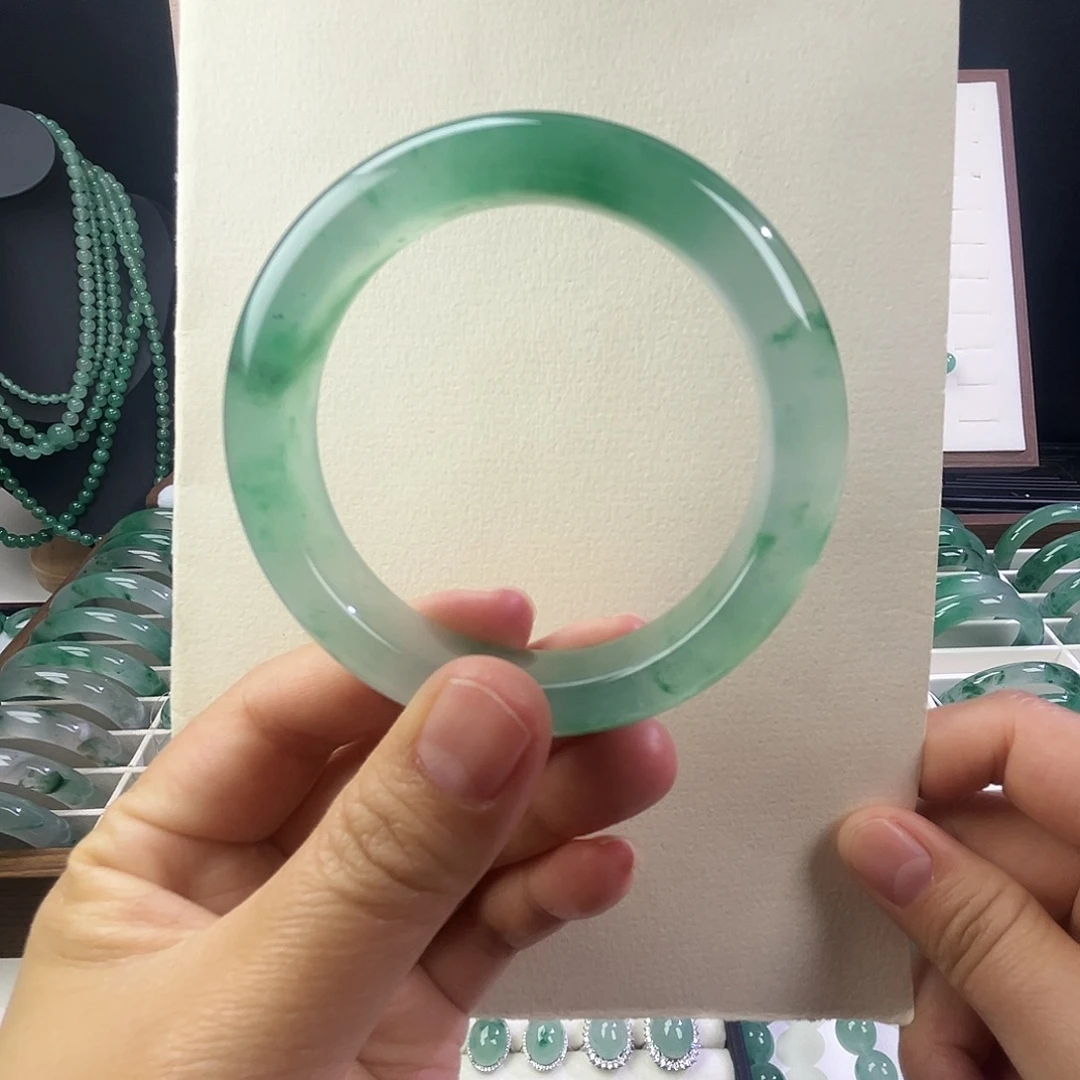 石英质玉未镶嵌手镯51.1