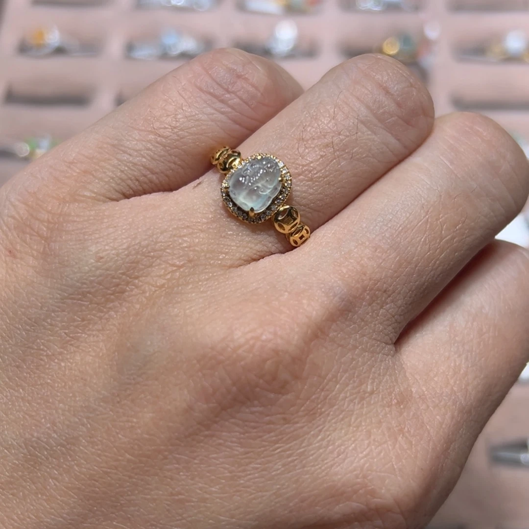 翡翠戒指18K金镶嵌?****八戒指