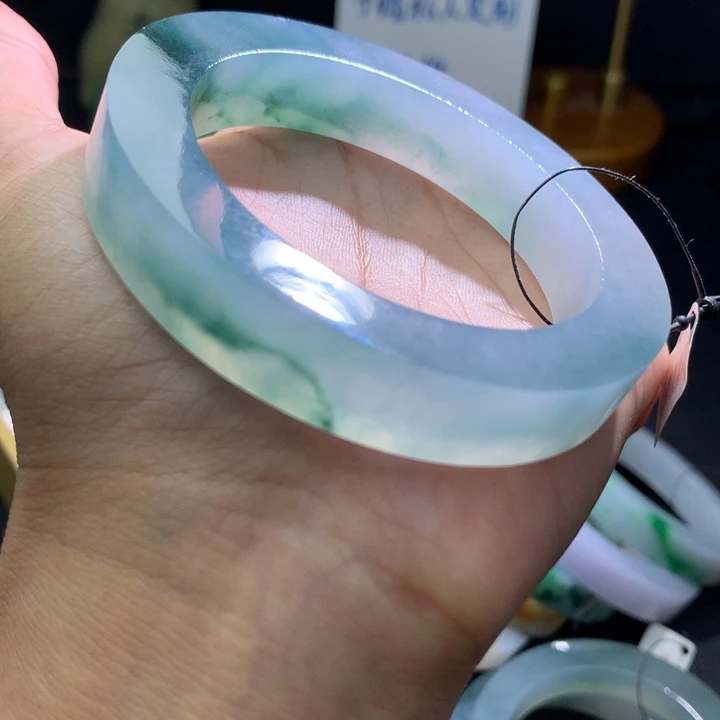 未镶嵌翡翠手镯定制翡翠