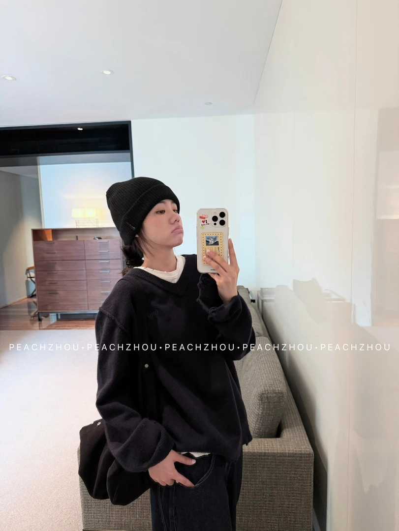 『PEACHZHOU』羊毛混纺破坏下摆'麦穗BB'刺绣宽松V领毛衣休闲针织衫