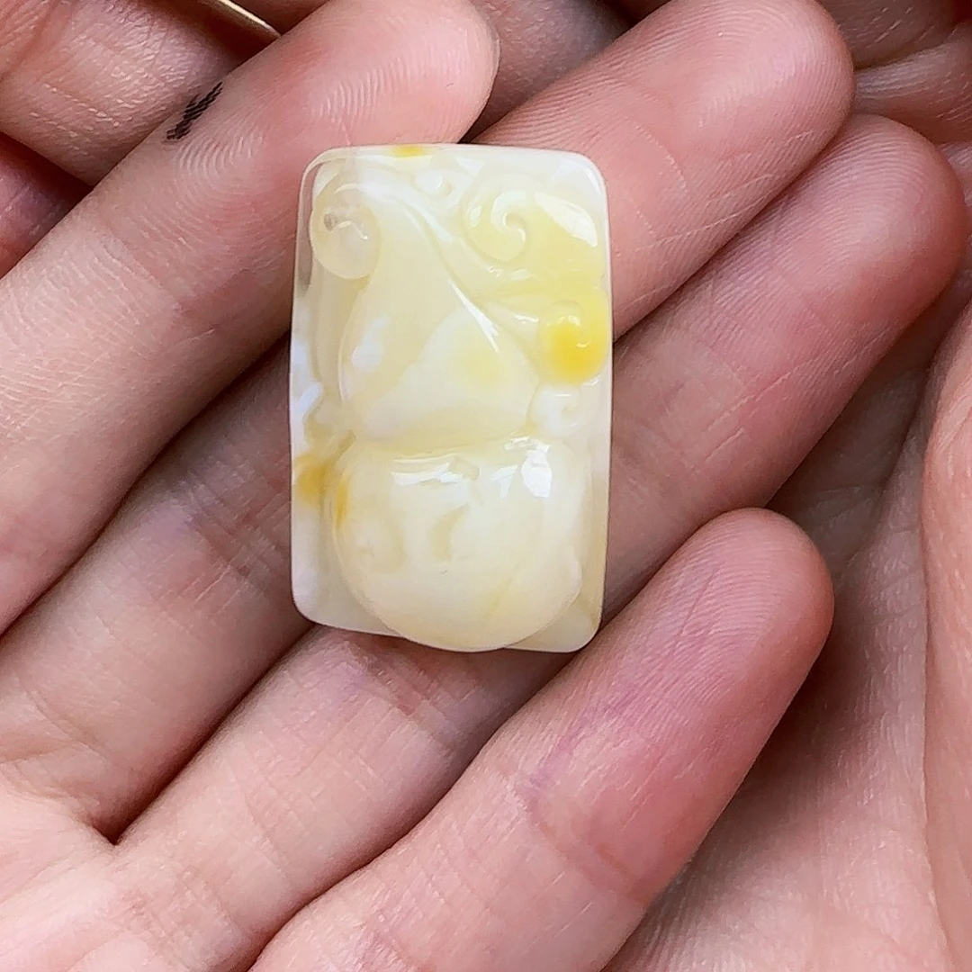 未镶嵌蜜蜡珠宝奇石