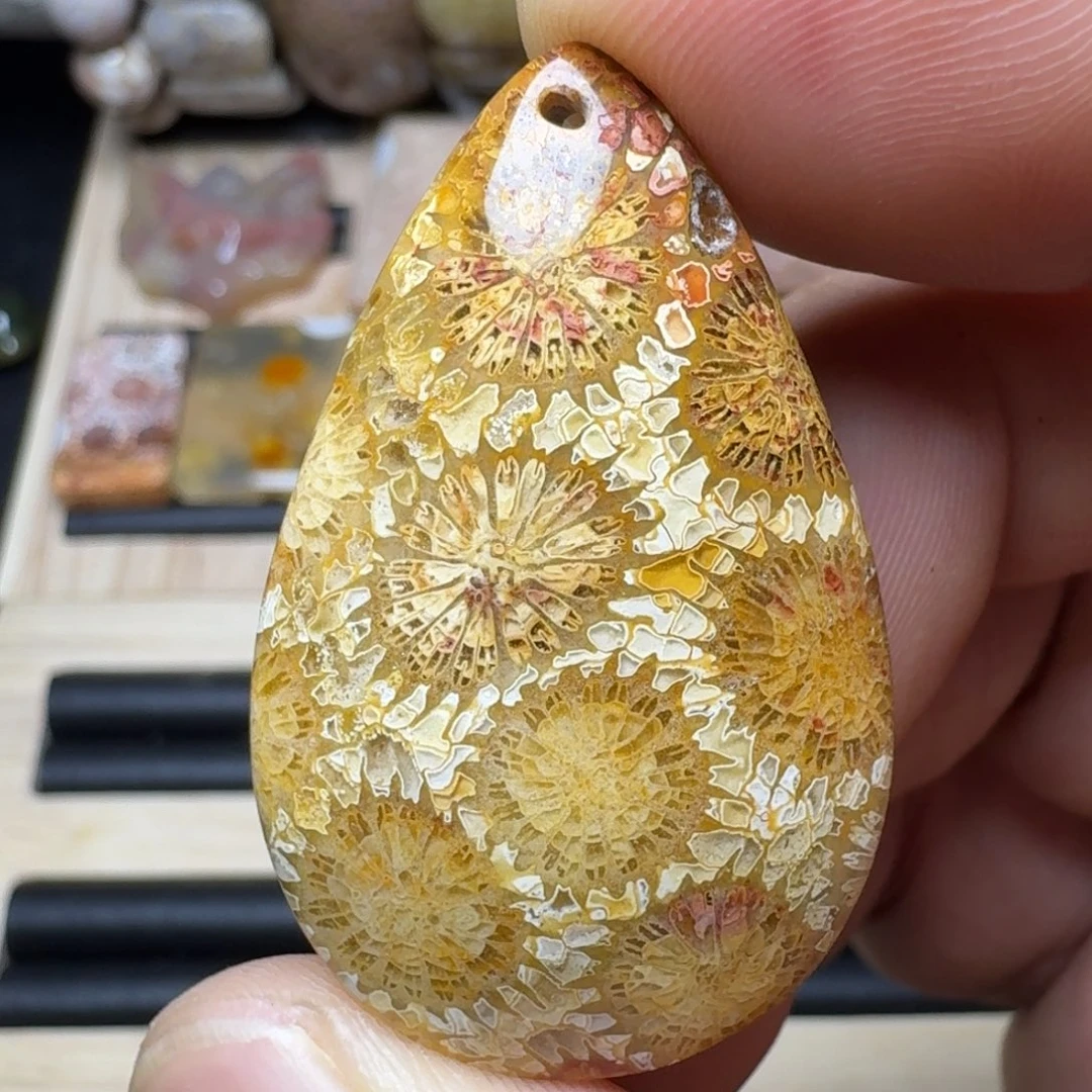 硅化玉未镶嵌纯天然色有机玉石保真色