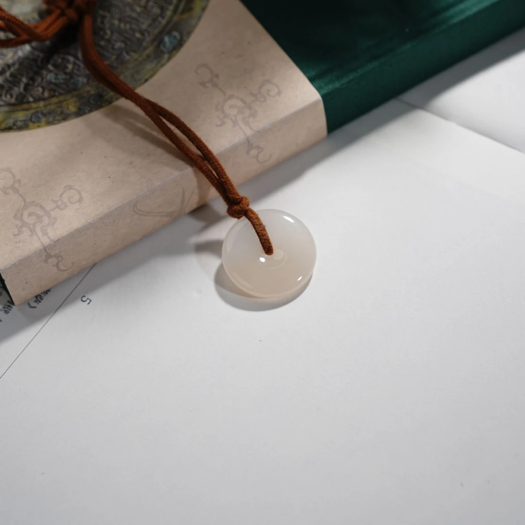 【缺货】和田玉藕粉平安扣吊坠  KT0090030