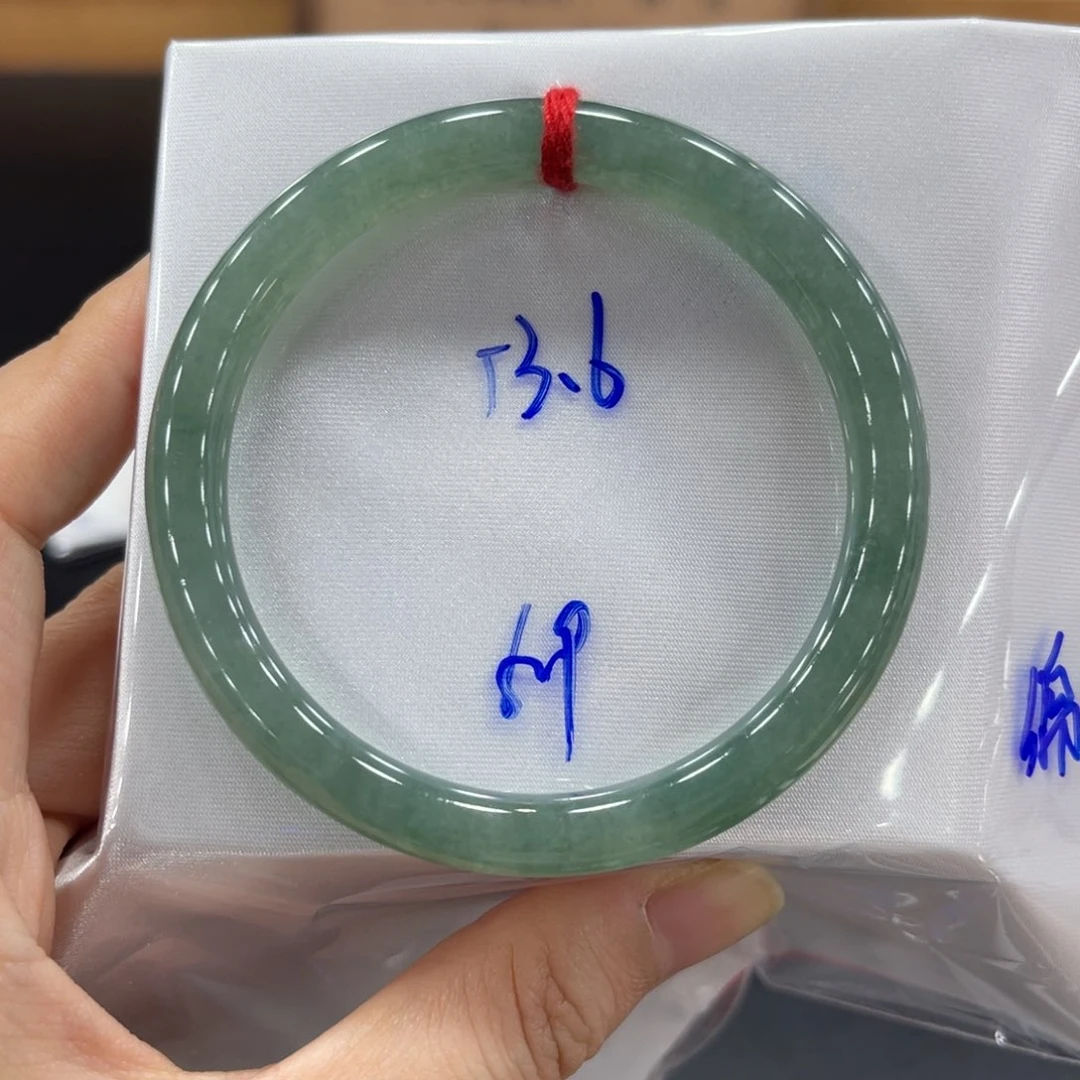 未镶嵌手镯翡翠翡翠