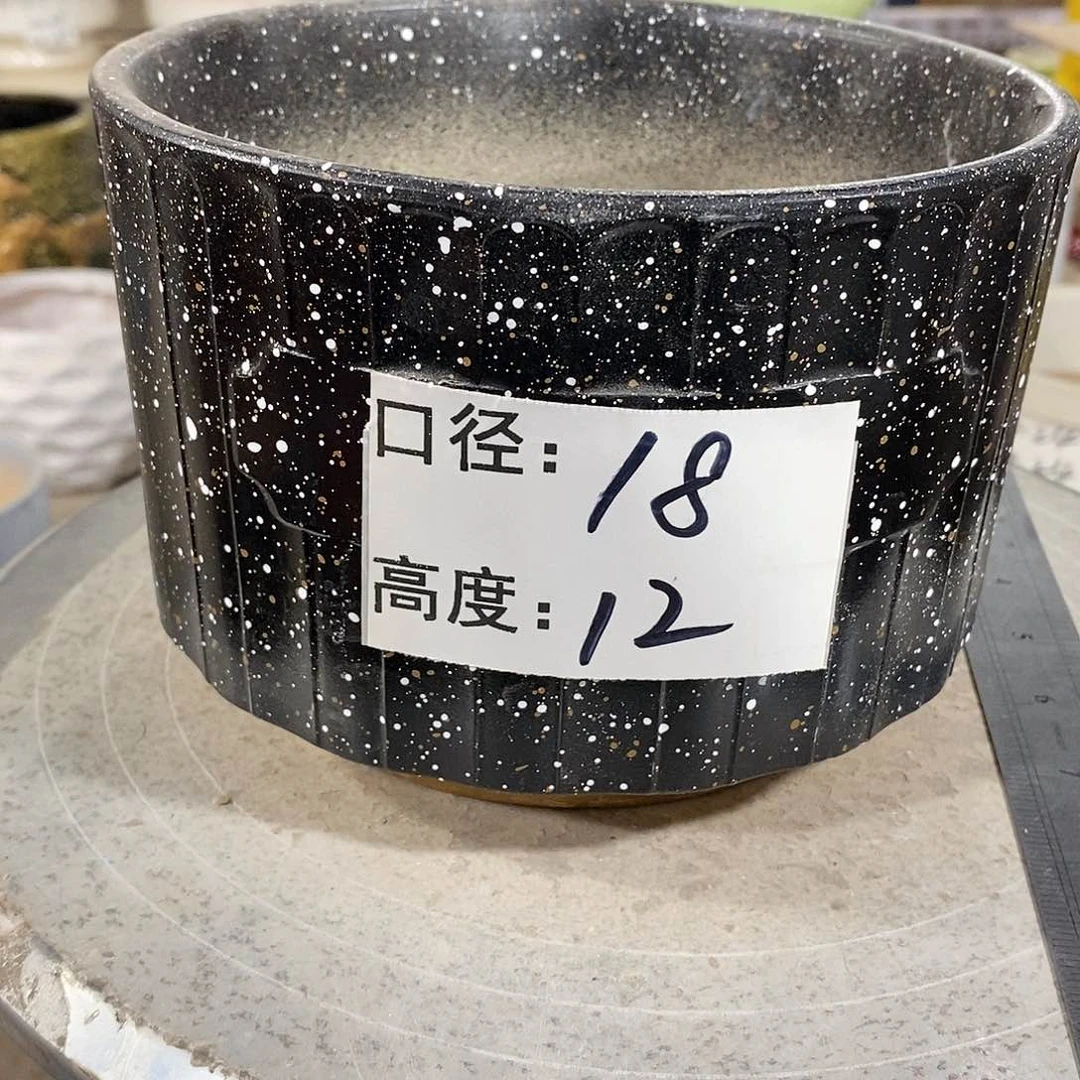 【闪购商品】陶瓷微瑕花盆-026-1个黑点