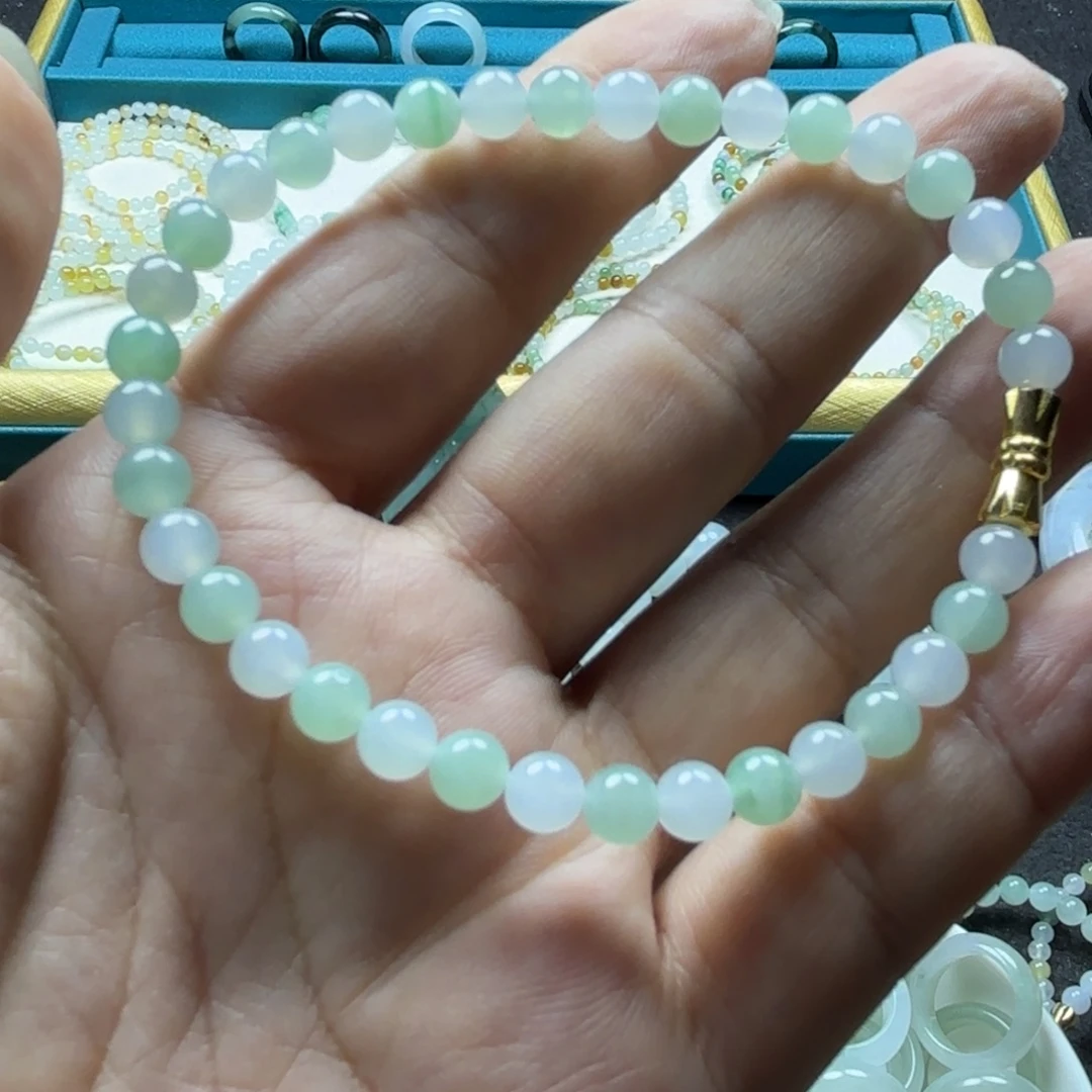 定制翡翠未镶嵌手串5.4