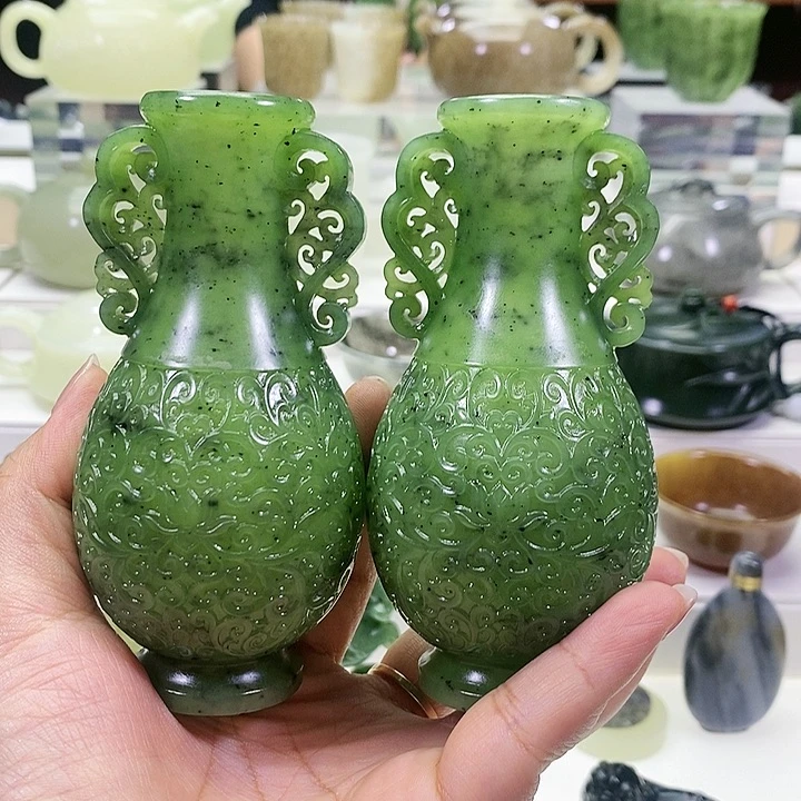 未镶嵌和田玉挂件杨*姐一对瓶子