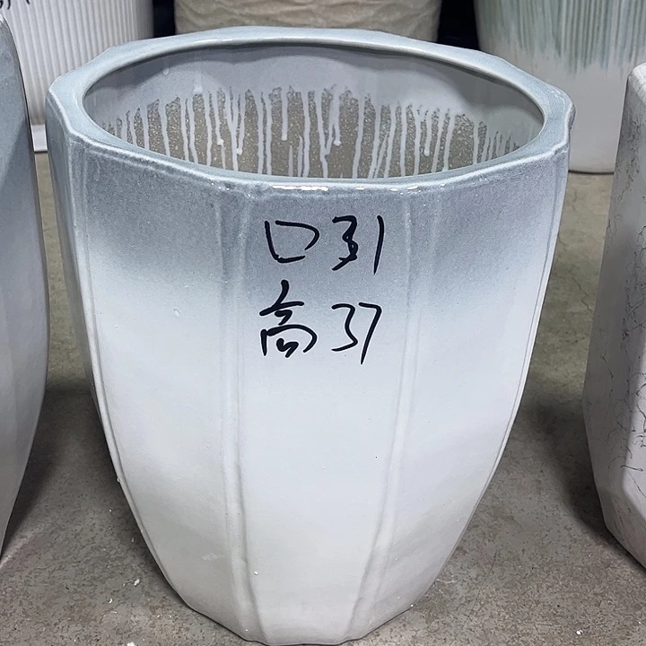 陶瓷花盆大号一个