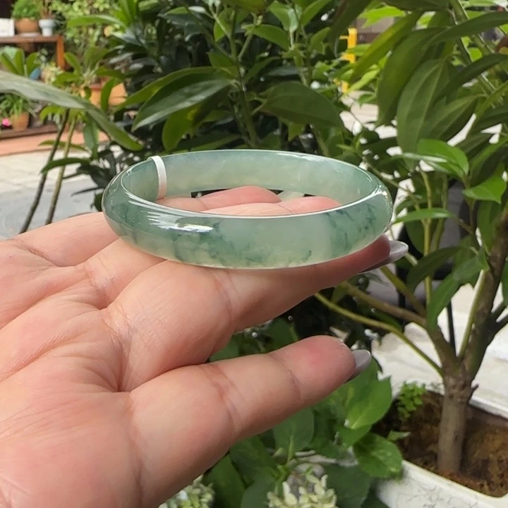翡翠手镯未镶嵌54贵妃