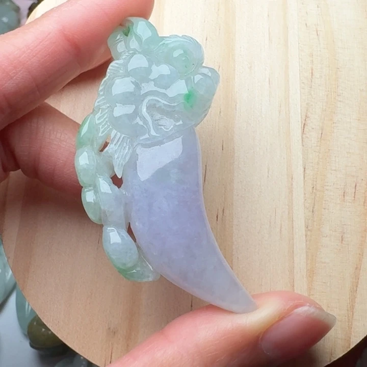 翡翠未镶嵌颈饰吊坠