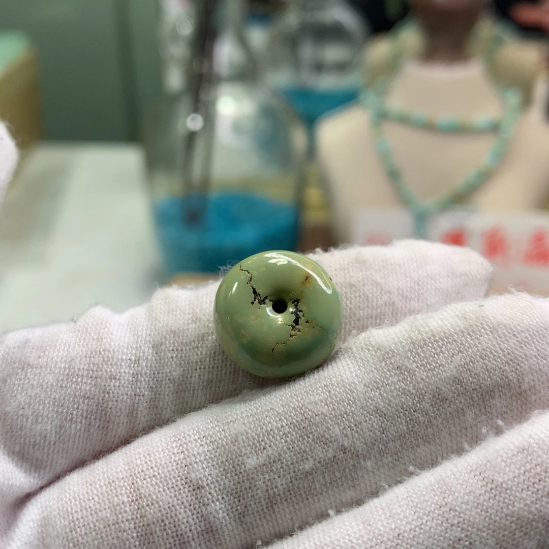 绿松石未镶嵌饰品